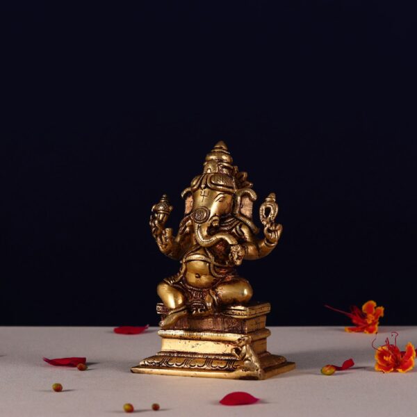 brass ganpati idol height 6.2 inch