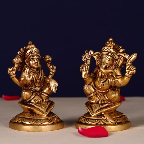 Brass ganesh lakshmi idol height 5 inch