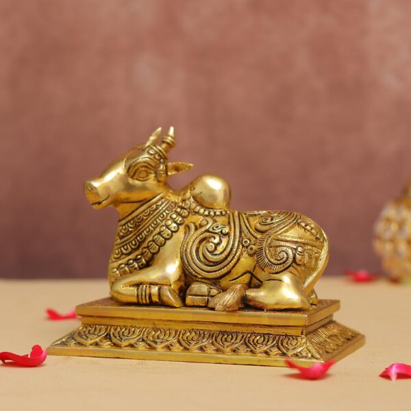 Brass nandi maharaj height 5.6 inch
