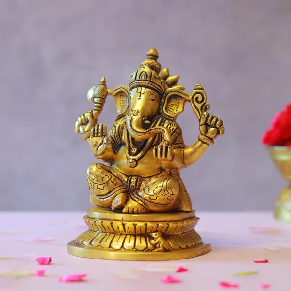 brass ganesh murti height 6.6 inches