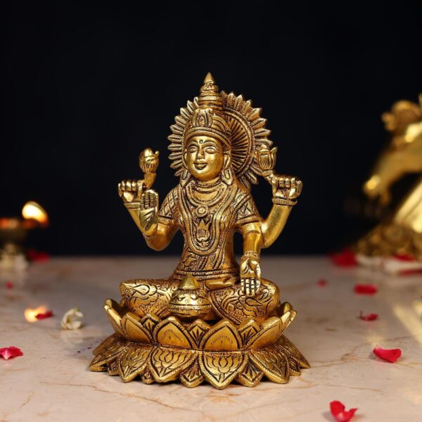 Brass Goddess Laxmi Idol Height 7.5 Inch