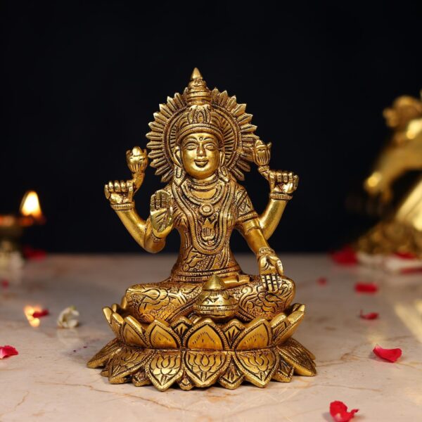 Brass Goddess Laxmi Idol Height 7.5 Inch